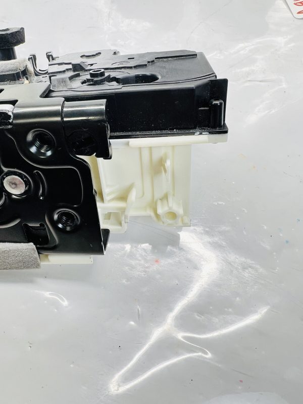 2019 2020 2021 2022 2023 AUDI A8 S8 REAR LEFT OEM DOOR LATCH LOCK GENUINE - Image 2
