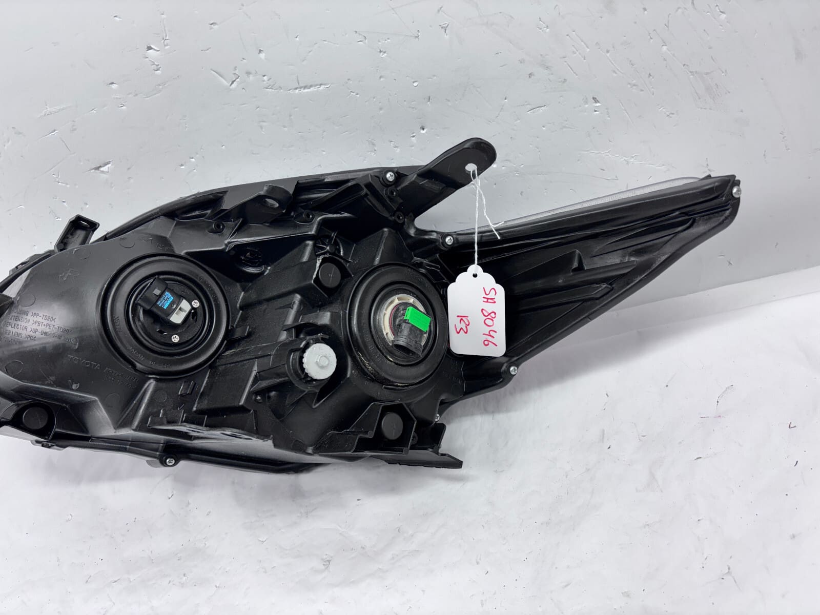 2012 2013 2014 2015 TOYOTA PRIUS HALOGEN BLUE FRONT RIGHT OEM HEADLIGHT - Image 19