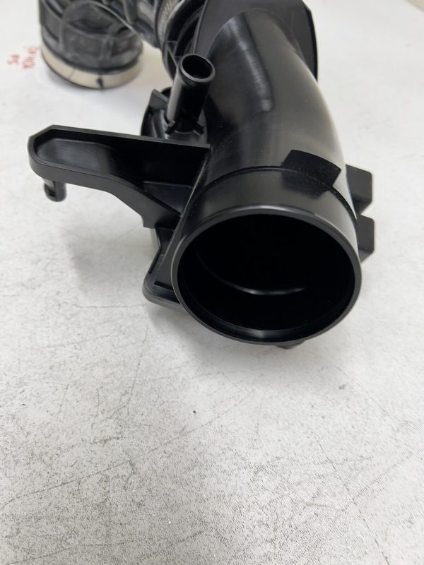 16576-6CB0C  2019 2020 2021 2022 2023 NISSAN ALTIMA AIR INTAKE HOUSE GENUINE - Image 3