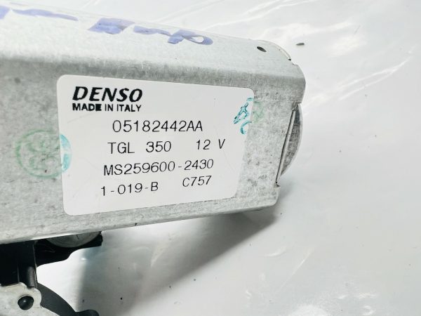 05182442AA  2012 2013 2014 2015 2016 2017 FIAT 500 REAR WIPER MOTOR OEM GENUINE - Image 4