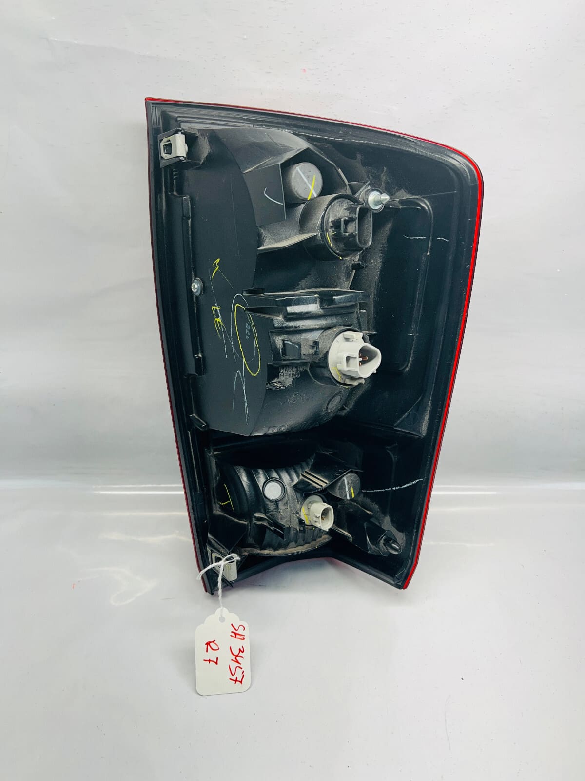 2016-2019 2020 2021 2022 2023 TOYOTA TACOMA TRD DARK BEZEL LEFT OEM TAIL LIGHT - Image 13