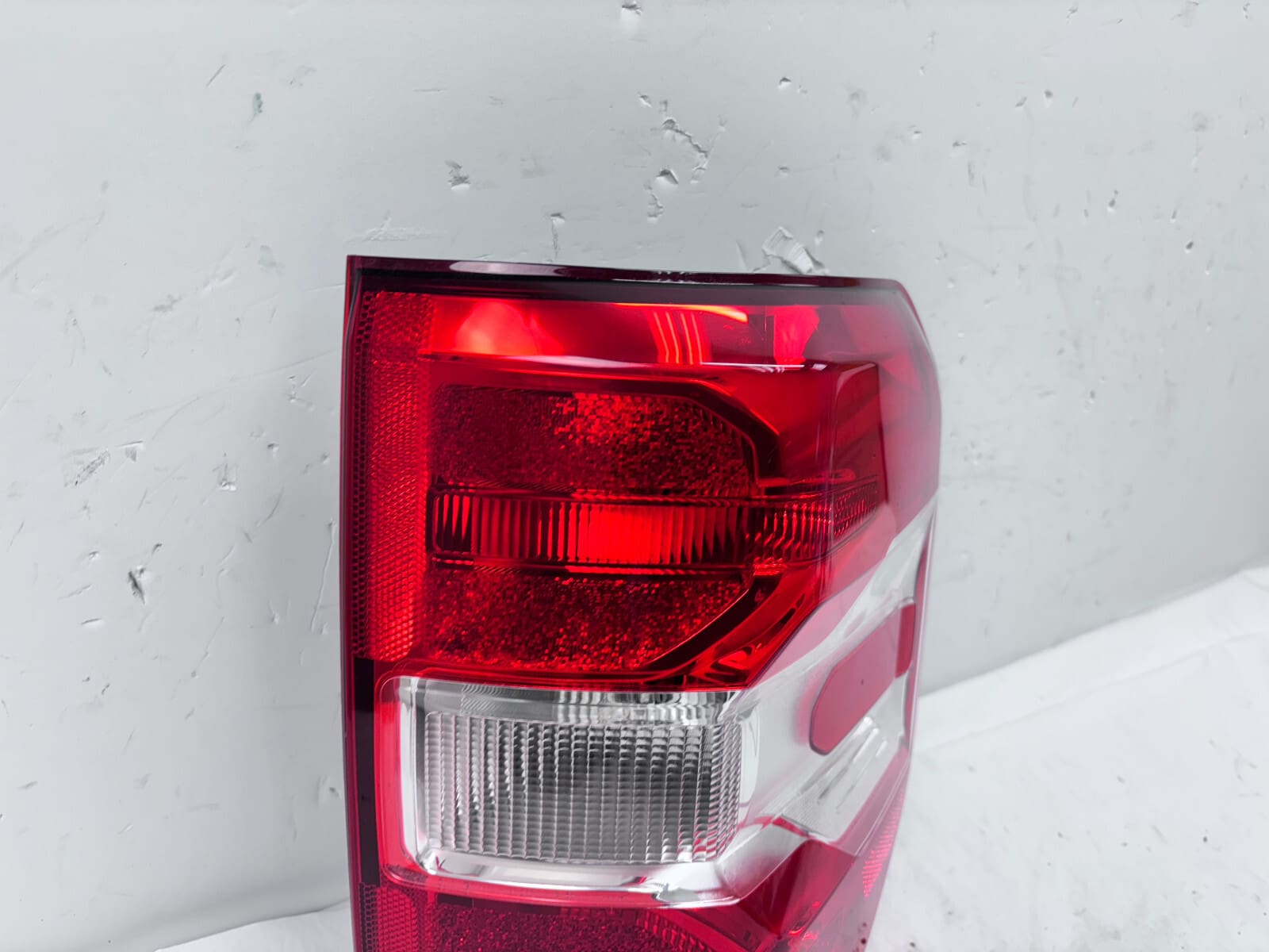 NZ6B13404AC 2022 2023 2024 FORD MAVERICK HALOGEN REAR RIGHT OEM TAIL LIGHT - Image 5