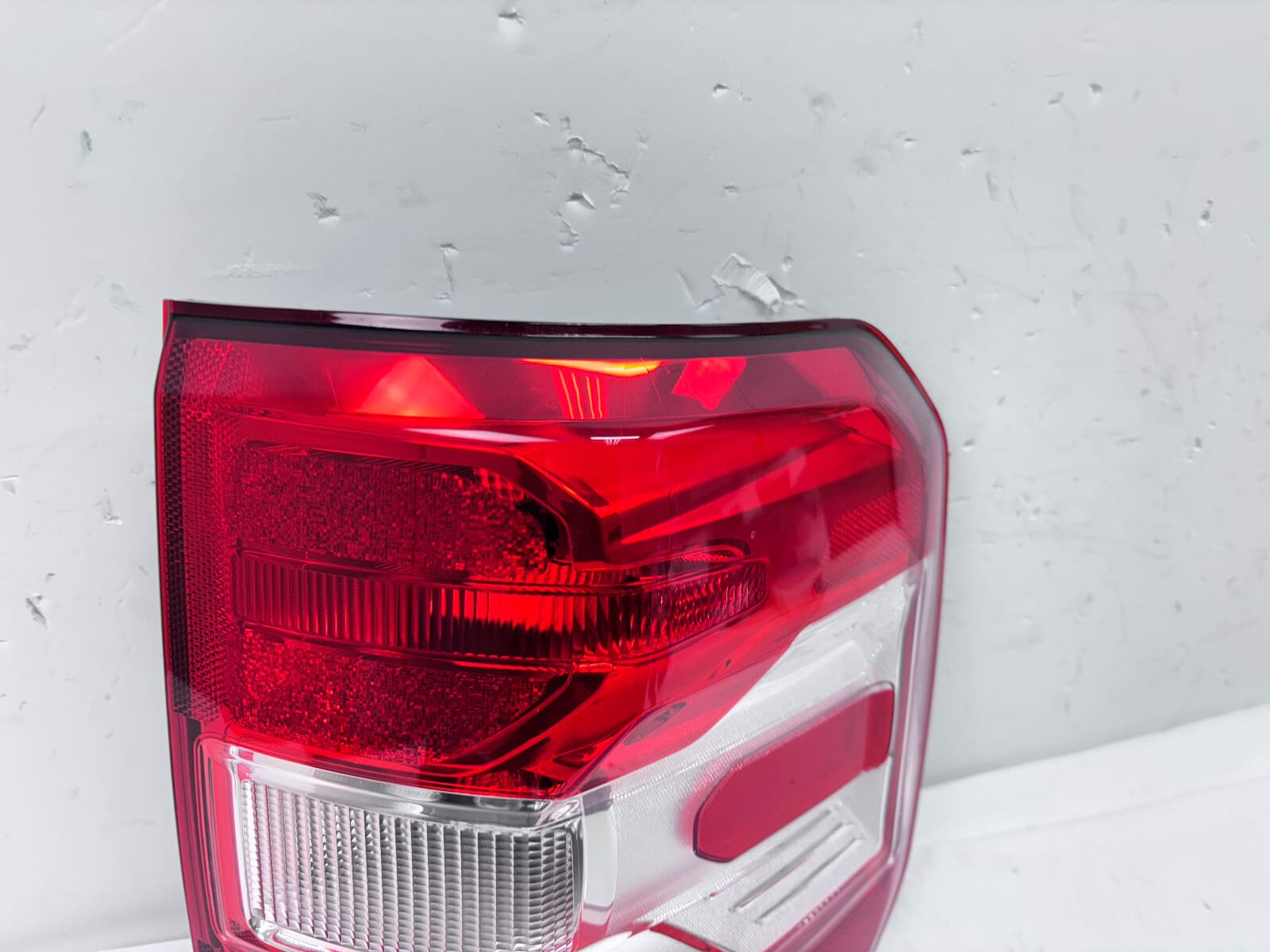 NZ6B13404AC 2022 2023 2024 FORD MAVERICK HALOGEN REAR RIGHT OEM TAIL LIGHT - Image 6