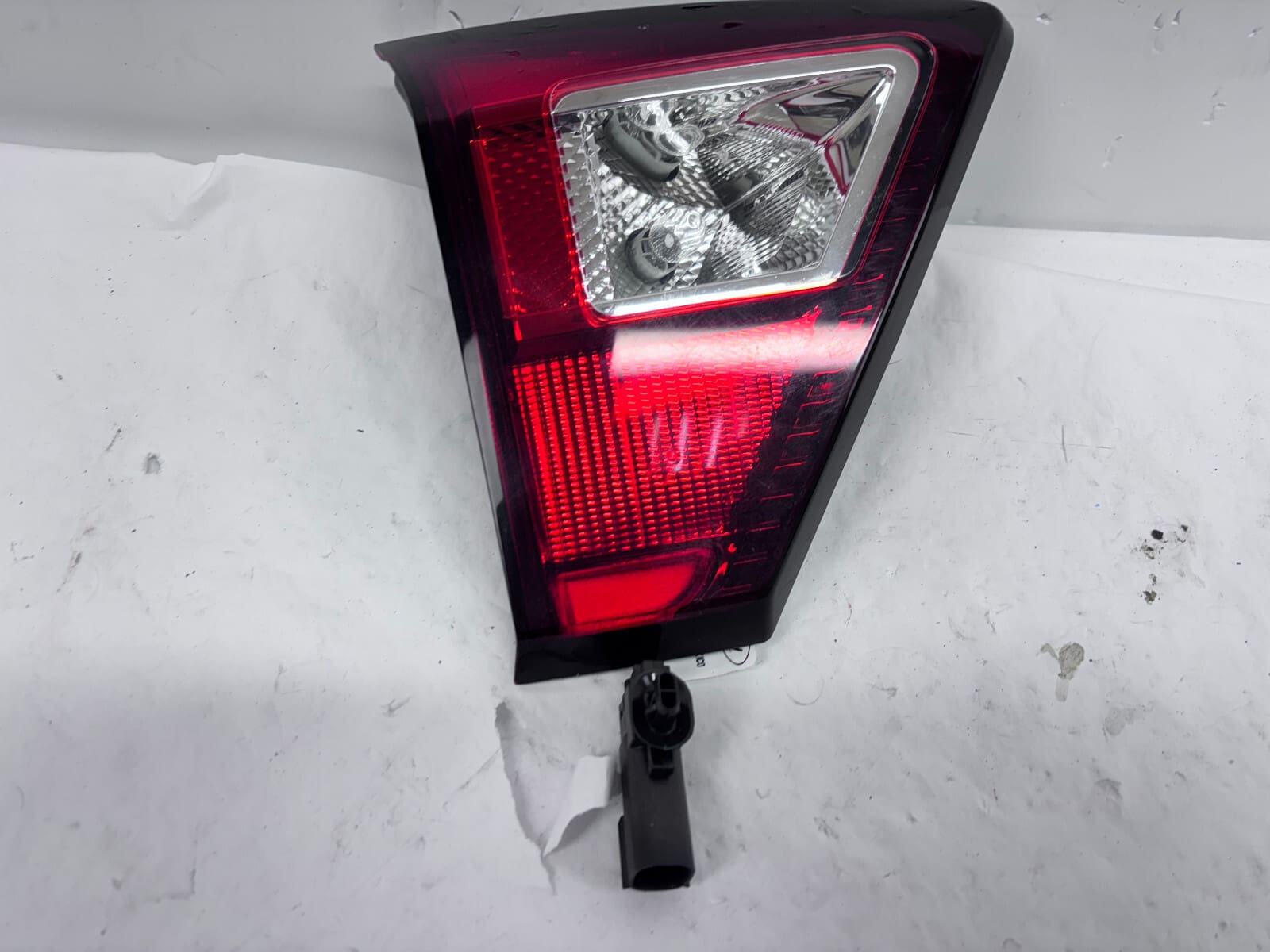 KJ5413A603AA 2017 2018 2019 FORD ESCAPE HALOGEN REAR LEFT INNER OEM TAIL LIGHT - Image 3