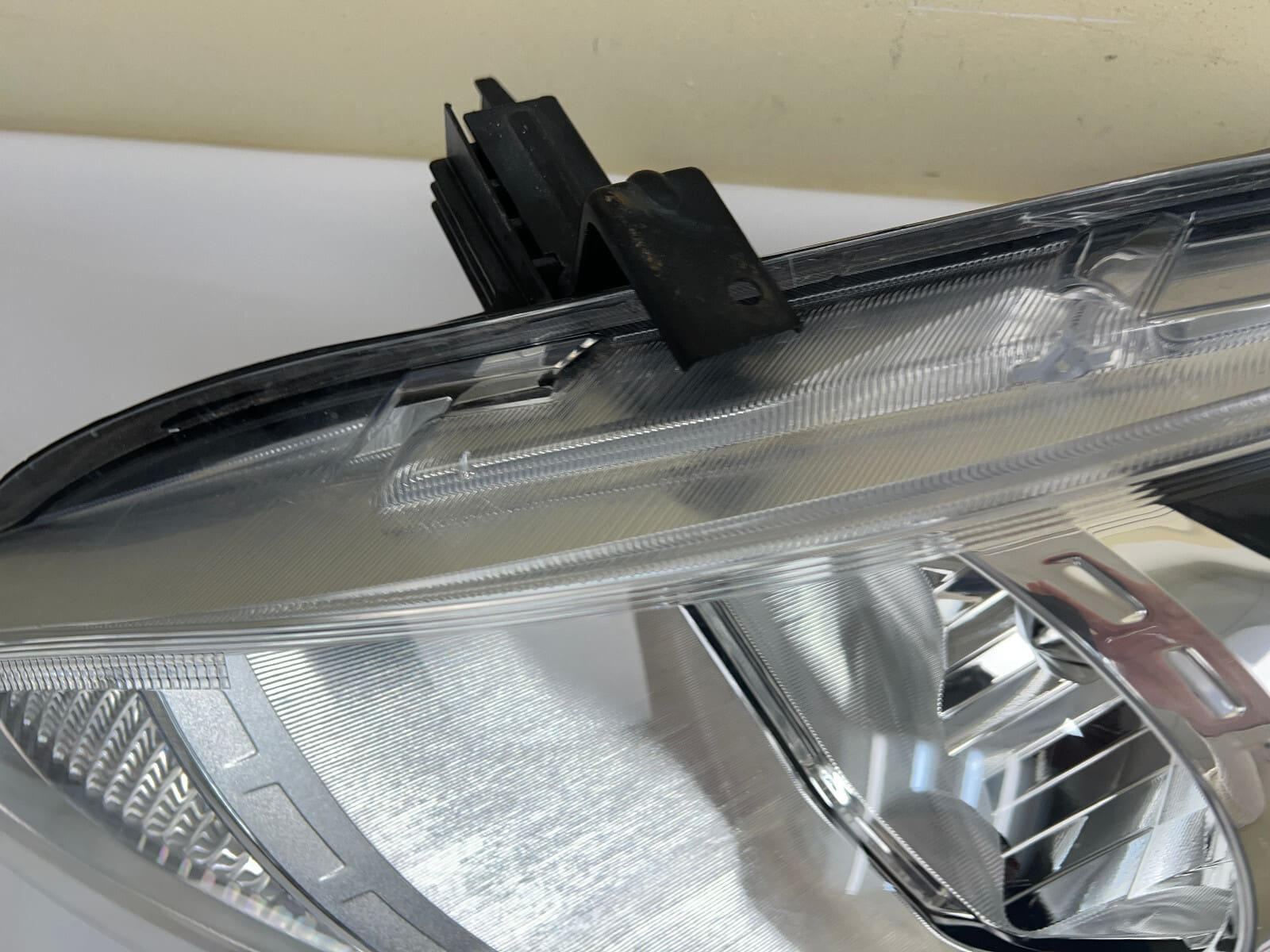 NICE 2015 2016 2017 2018 2019 NISSAN VERSA HALOGEN FRONT LEFT OEM HEADLIGHT - Image 9