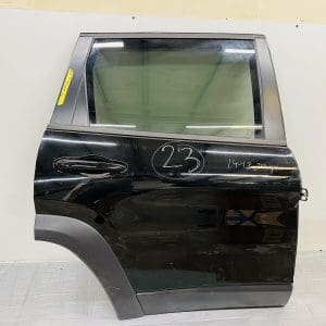 2014 2015 2016 2017 2018 JEEP CHEROKEE REAR RIGHT PASSENGER SIDE OEM DOOR