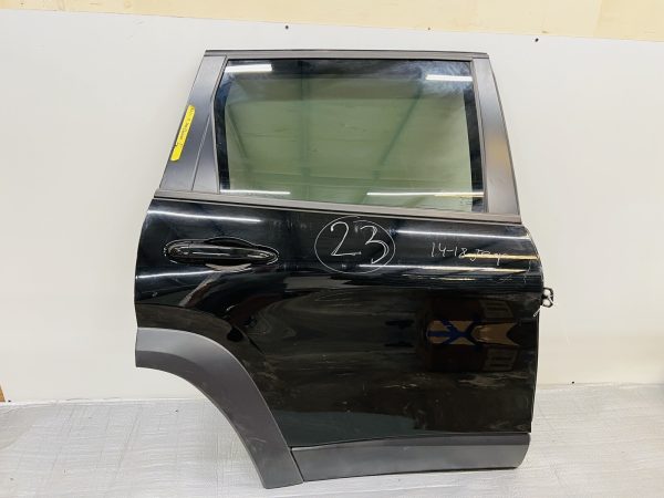 2014 2015 2016 2017 2018 JEEP CHEROKEE REAR RIGHT PASSENGER SIDE OEM DOOR