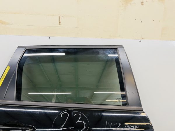 2014 2015 2016 2017 2018 JEEP CHEROKEE REAR RIGHT PASSENGER SIDE OEM DOOR - Image 2