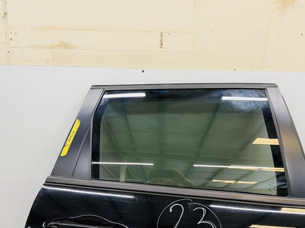 2014 2015 2016 2017 2018 JEEP CHEROKEE REAR RIGHT PASSENGER SIDE OEM DOOR - Image 3
