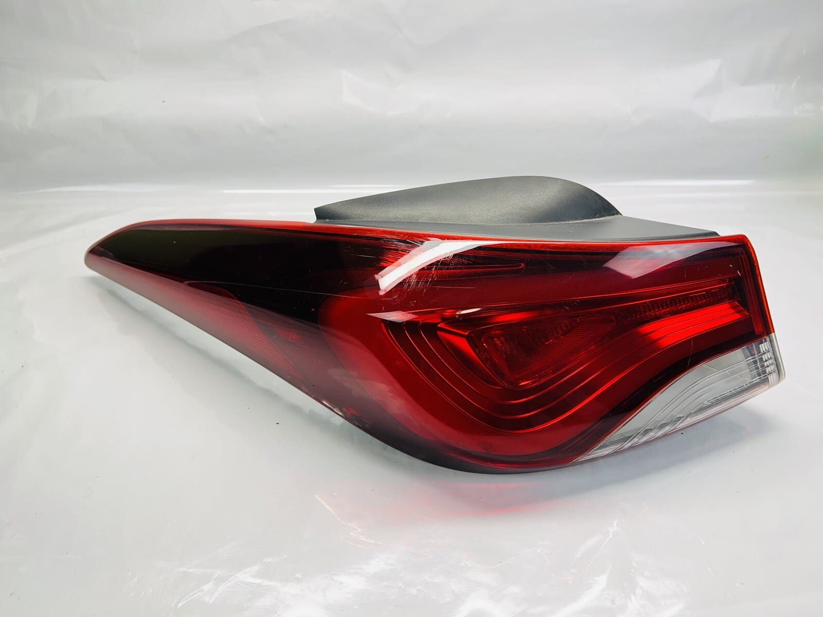 924013X2 2014 2015 2016 HYUNDAI ELANTRA REAR LEFT LED OUTER OEM TAIL LIGHT