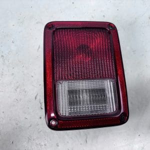 55077890ah OEM 2007-2017 JEEP WRANGLER 2018 WRANGLER JK REAR RIGHT TAIL LIGHT