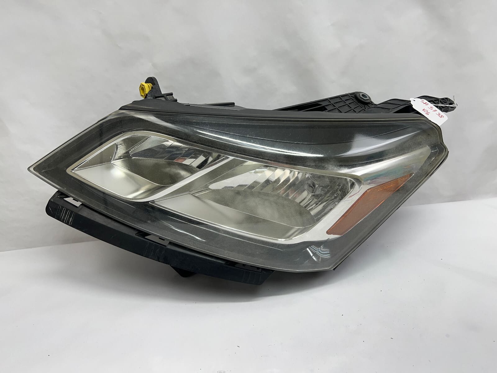 2013 2014 2015 2016 2017 CHEVY TRAVERSE HALOGEN FRONT LEFT OEM HEADLIGHT