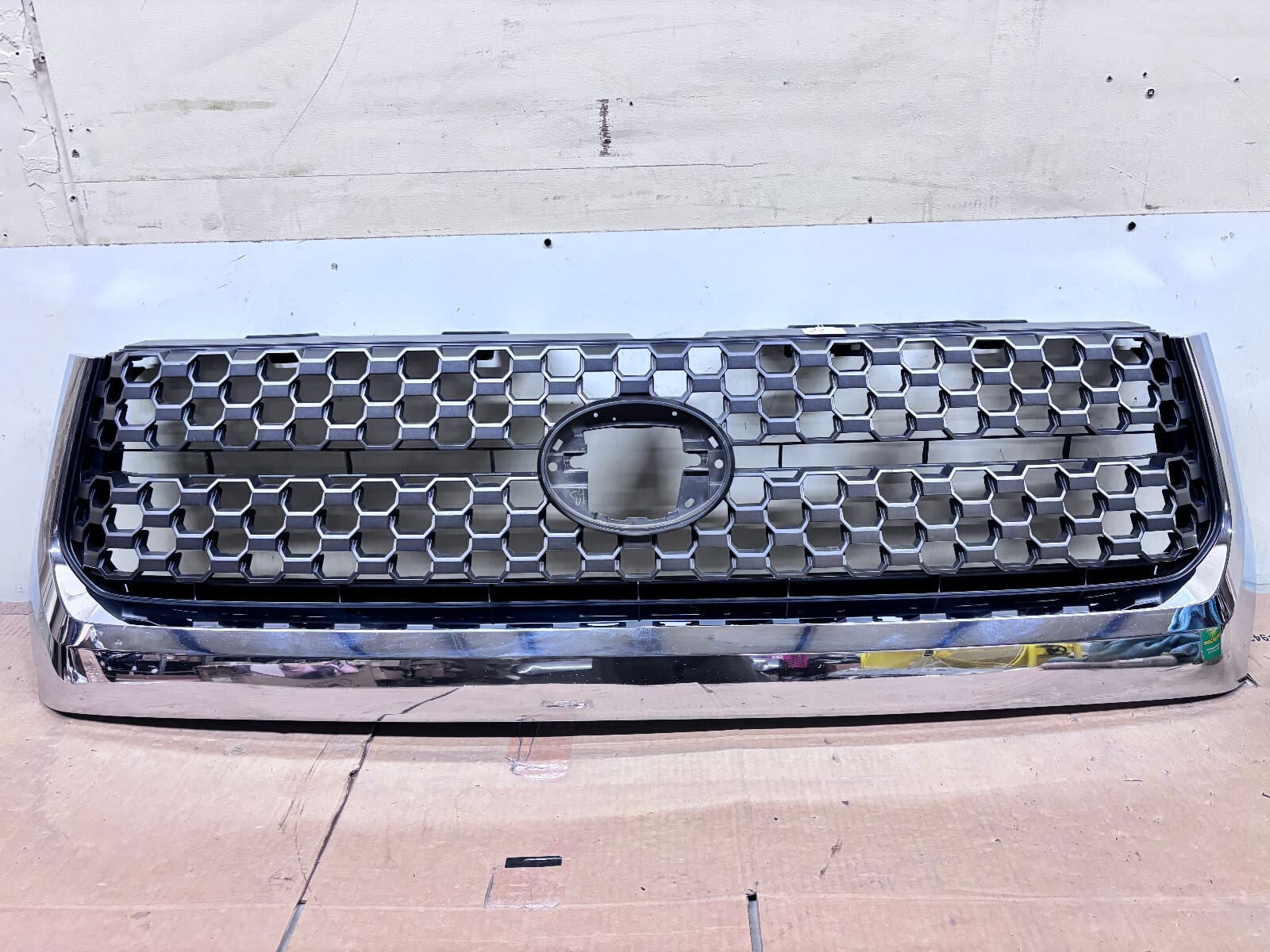 2018 2019 2020 2021 TOYOTA TUNDRA CHROME SR5 FRONT OEM GRILLE 53155-0C020