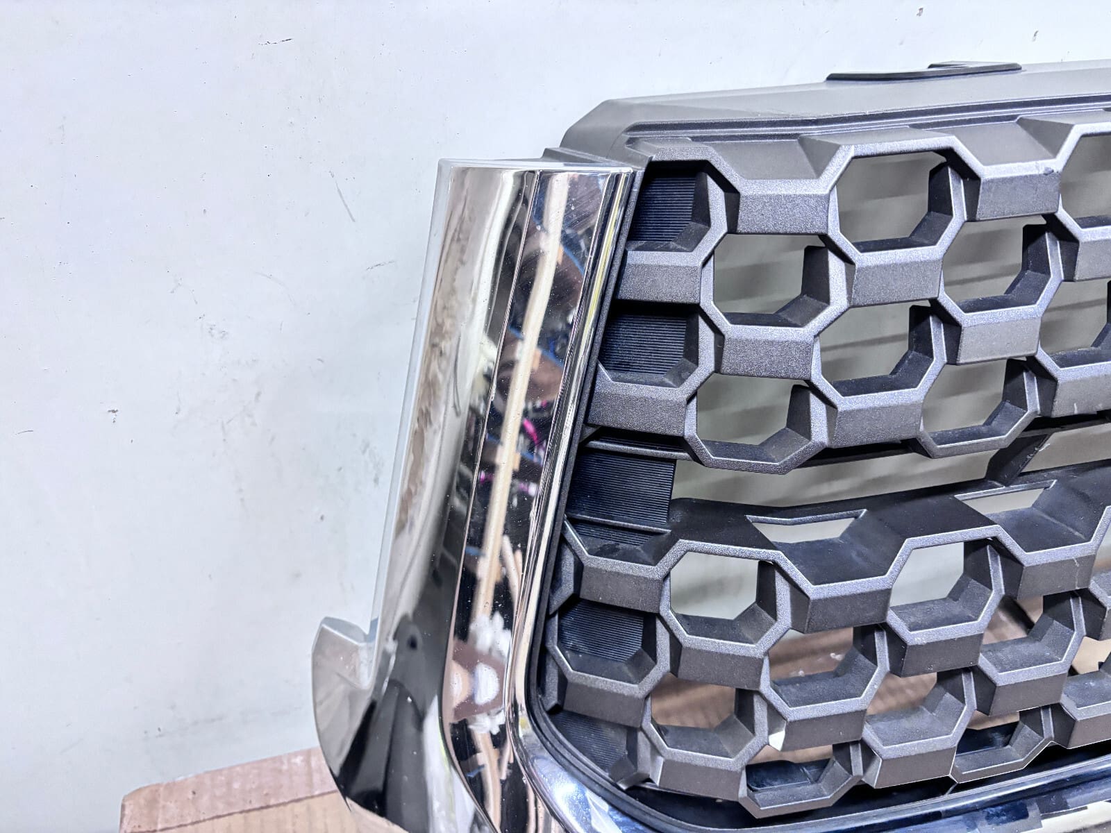 2018 2019 2020 2021 TOYOTA TUNDRA CHROME SR5 FRONT OEM GRILLE 53155-0C020 - Image 10