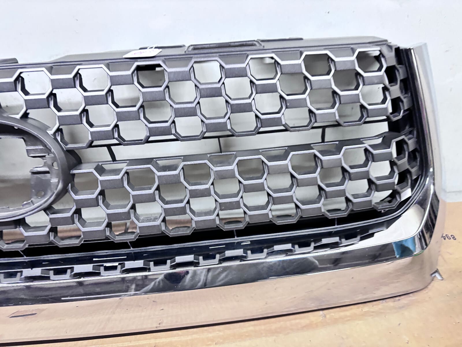 2018 2019 2020 2021 TOYOTA TUNDRA CHROME SR5 FRONT OEM GRILLE 53155-0C020 - Image 18