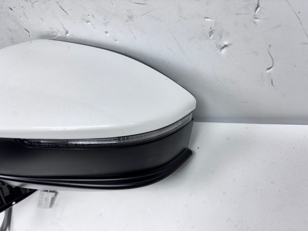 2023 2024 2025 TOYOTA CROW BLIND SPOT TURN SIGNAL FRONT LEFT SIDE OEM MIRROR - Image 4