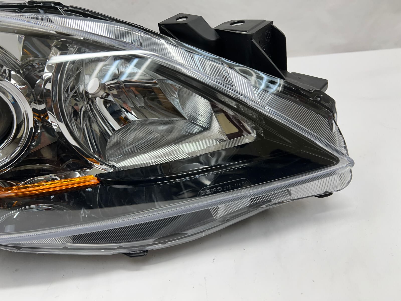 2010-2013 Mazda3 Halogen Front Right CAPA Headlight bbm4510k0k - Image 2