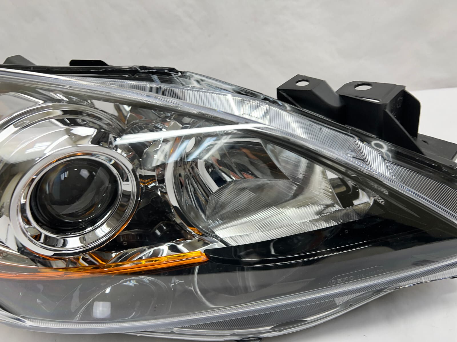 2010-2013 Mazda3 Halogen Front Right CAPA Headlight bbm4510k0k - Image 3