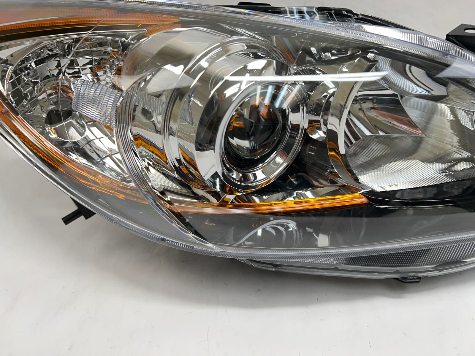 2010-2013 Mazda3 Halogen Front Right CAPA Headlight bbm4510k0k - Image 5