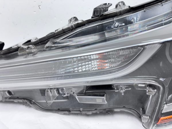 2020 2021 2022 toyota corolla led front left oem headlight - Image 4