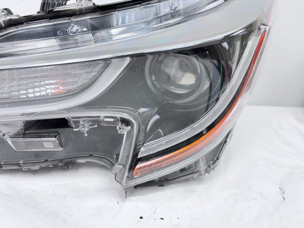2020 2021 2022 toyota corolla led front left oem headlight - Image 9