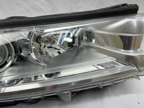 all tabs 2017 2018 2019 toyota highlander halogen front right oem headlight - Image 3