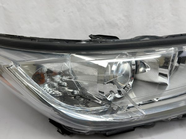 all tabs 2017 2018 2019 toyota highlander halogen front right oem headlight - Image 5