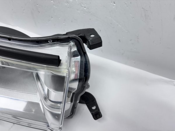 ALL TABS 2017 2018 2019 TOYOTA HIGHLANDER HALOGEN FRONT RIGHT OEM HEADLIGHT - Image 4