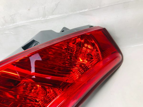 NICE 2003 2004 2005 NISSAN MURANO HALOGEN REAR RIGHT PASSENGER SIDE TAIL LIGHT - Image 5