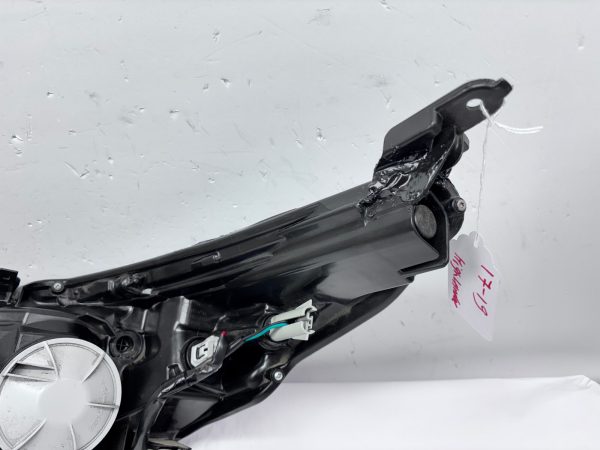 ALL TABS 2017 2018 2019 TOYOTA HIGHLANDER HALOGEN FRONT RIGHT OEM HEADLIGHT - Image 18
