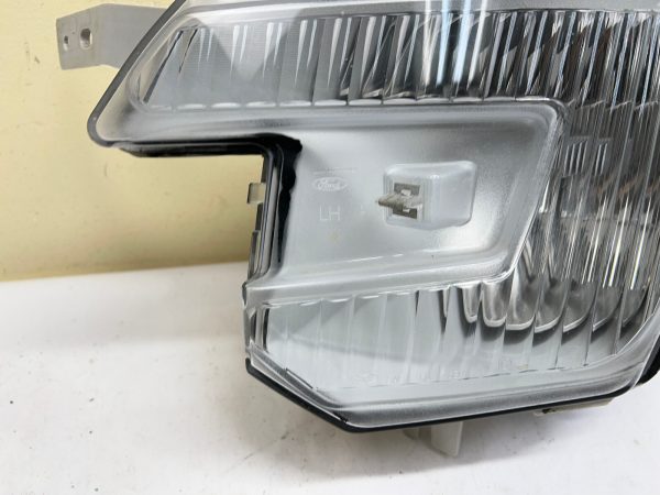 NICE ALL TABS 2016 2017 2018 2019 FORD EXPLORER LED FRONT LEFT OEM FOG LIGHT - Image 8