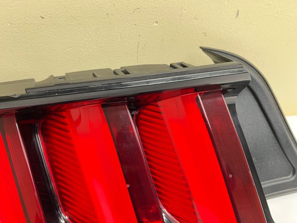 2015 2016 2017 FORD MUSTANG LED REAR LEFT OEM TAIL LIGHT - Image 6