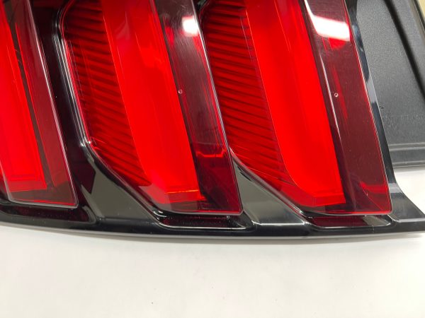 2015 2016 2017 FORD MUSTANG LED REAR LEFT OEM TAIL LIGHT - Image 7