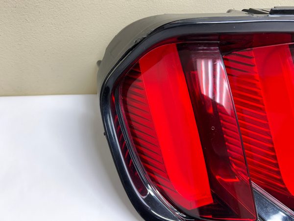 2015 2016 2017 FORD MUSTANG LED REAR LEFT OEM TAIL LIGHT - Image 9