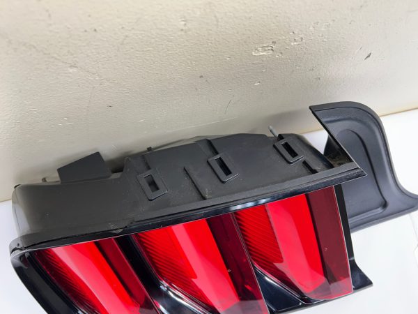 2015 2016 2017 FORD MUSTANG LED REAR LEFT OEM TAIL LIGHT - Image 12