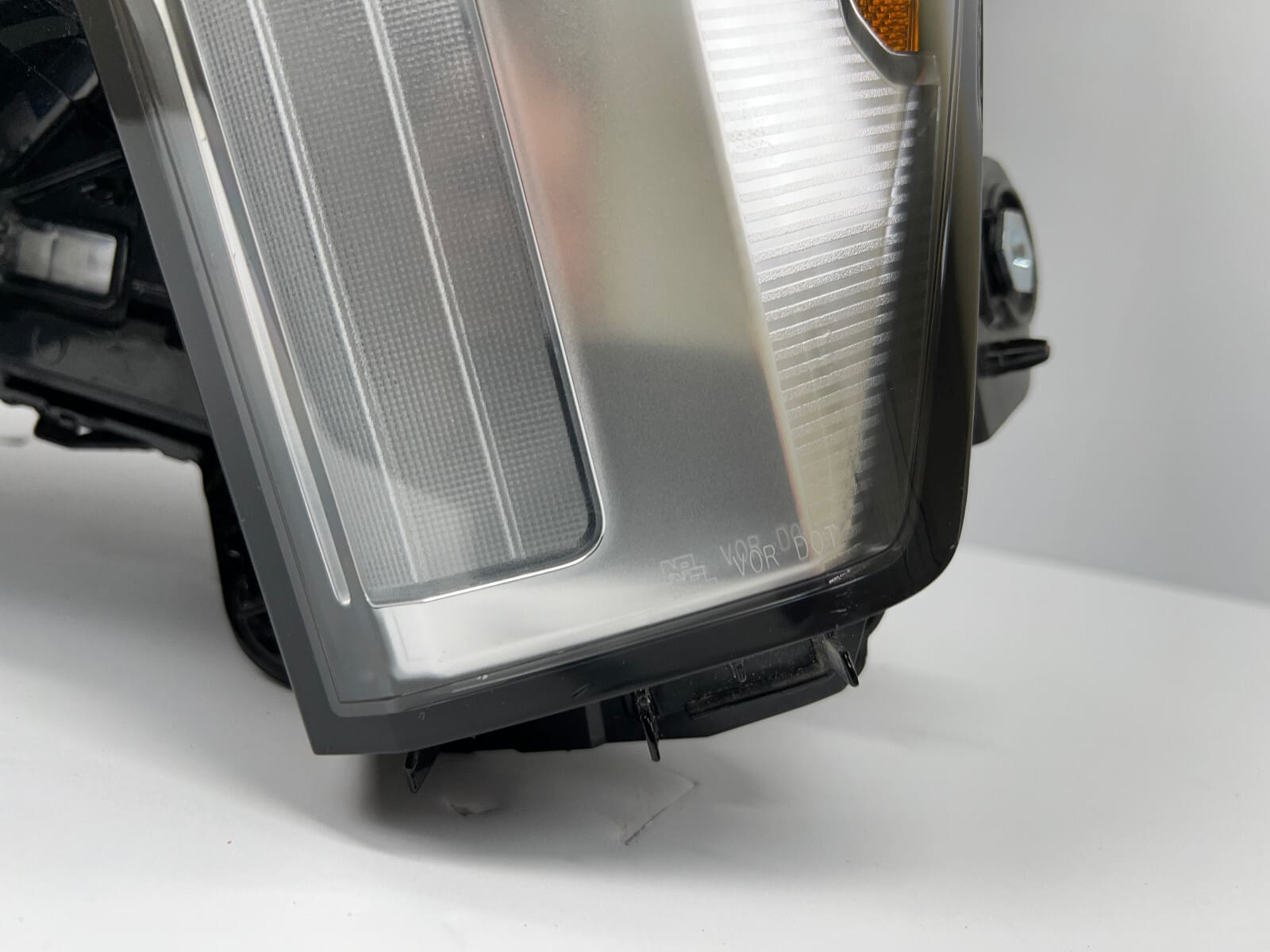 Nice 2022 2023 2024 toyota tundra led front left oem headlight - Image 12