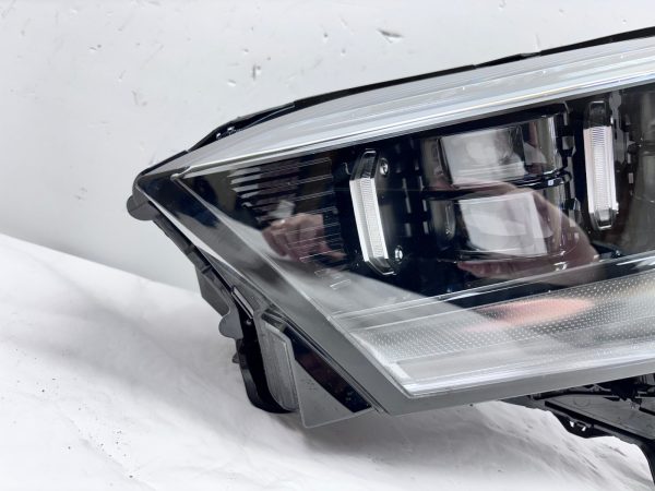 nice 2022 2023 2024 toyota tundra platinum full led front left oem headlight - Image 2