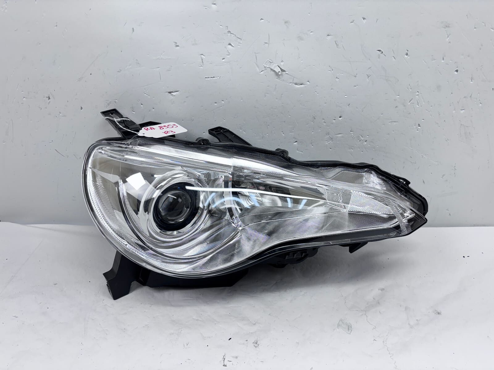 NEW 2013-16 SCION FR-S SUBARU BRZ HALOGEN FRONT RIGHT OEM HEADLIGHT