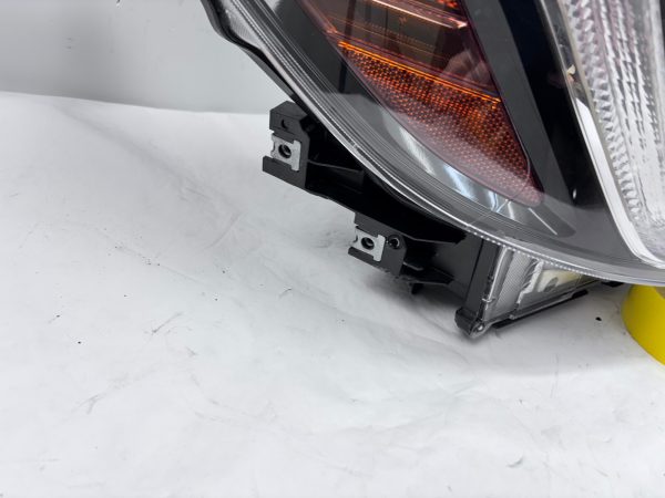 nice 2019 2020 subaru forester led afs front right oem headlight - Image 7