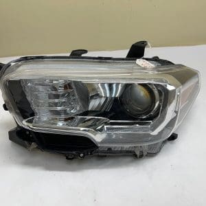 2016 2017 2018 2019 2020 2021 2022 TOYOTA TACOMA HALOGEN LED LEFT OEM HEADLIGHT