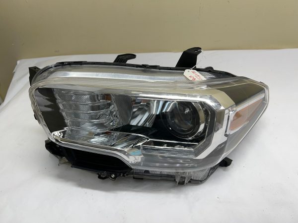 2016 2017 2018 2019 2020 2021 2022 TOYOTA TACOMA HALOGEN LED LEFT OEM HEADLIGHT - Image 2