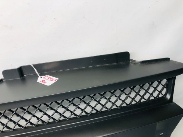 2002 2003 2004 2005 2006 2007 CHEVY TRAILBLAZER FRONT CENTER OEM GRILLE - Image 2