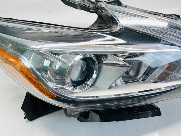 2016 2017 2018 NISSAN ALTIMA HALOGEN  FRONT RIGHT OEM HEADLIGHT - Image 6