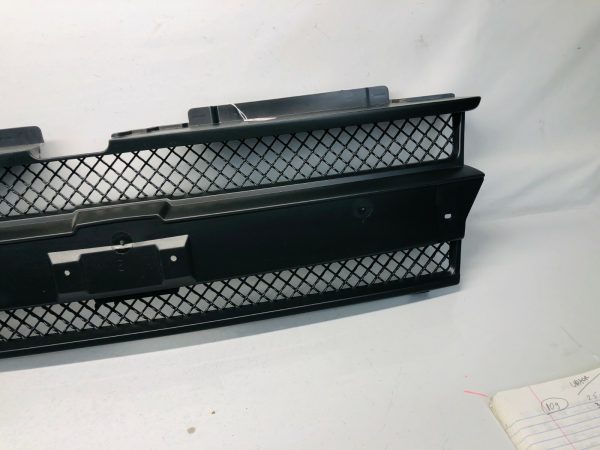 2002 2003 2004 2005 2006 2007 CHEVY TRAILBLAZER FRONT CENTER OEM GRILLE - Image 7