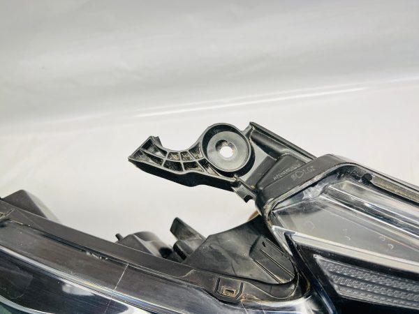 2016 2017 2018 NISSAN ALTIMA HALOGEN  FRONT RIGHT OEM HEADLIGHT - Image 9
