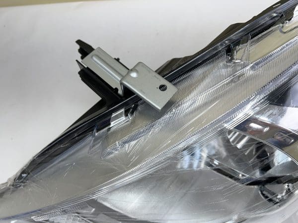 ⭐️  MINT 2015 2016 2017 2018 2019 NISSAN VERSA HALOGEN FRONT LEFT HEADLIGHT - Image 8