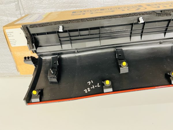 2015 2016 2017 2018 2019  TOYOTA HIGHLANDER REAR RIGHT DOOR MOLDING OEM ROCKER - Image 9