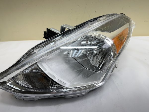⭐️  MINT 2015 2016 2017 2018 2019 NISSAN VERSA HALOGEN FRONT LEFT HEADLIGHT - Image 12