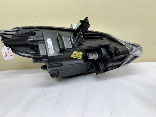 ⭐️  MINT 2015 2016 2017 2018 2019 NISSAN VERSA HALOGEN FRONT LEFT HEADLIGHT - Image 13