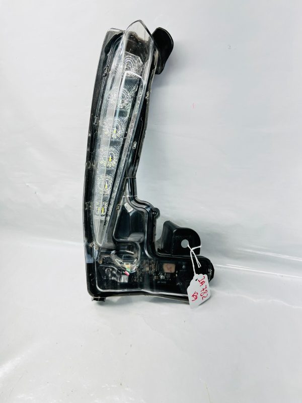 2017 2018 2019 TOYOTA COROLLA LED FRONT RIGHT OEM FOG LIGHT RUNNING TURN SIGNAL